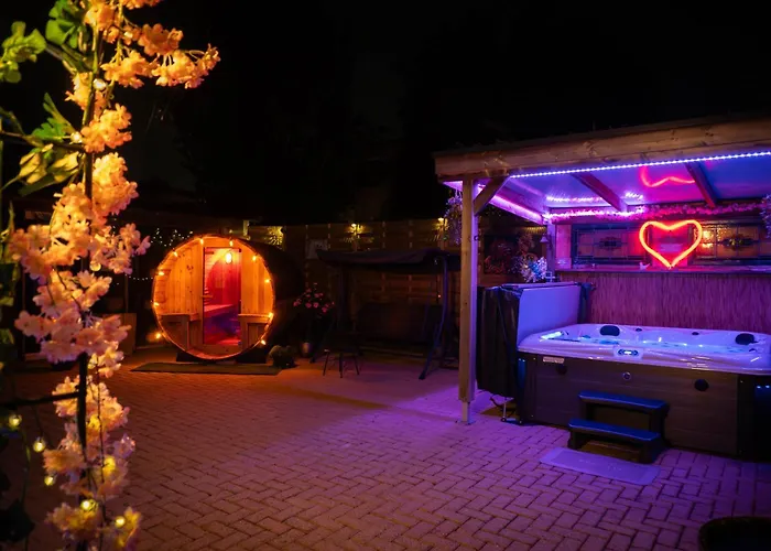 Villa Looierij De Luxe - Prive Wellness Dongen